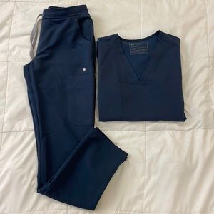 FIGS Dark Harbor Set: Casma 3 Pocket Top & Yola Skinny Scrub Pants, Women’s XS